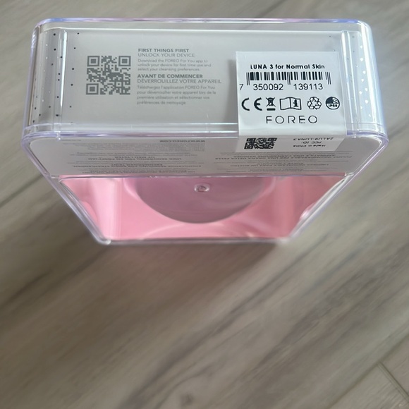 New & Sealed! Foreo Luna 3 for Normal Skin - Picture 3 of 4